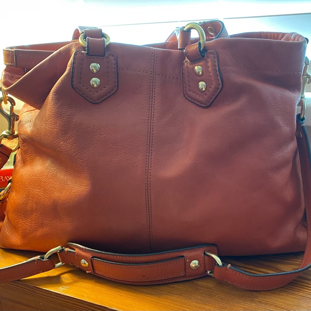 ‼️ SOLD ‼️Authentic Coach handbag. Brick/brown/red color. 11x14”. All leather. - Picture 3 of 10